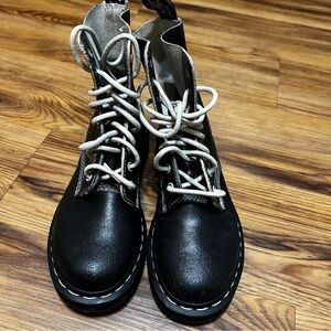 Dr Martens Pascal Boot Womens Size 5